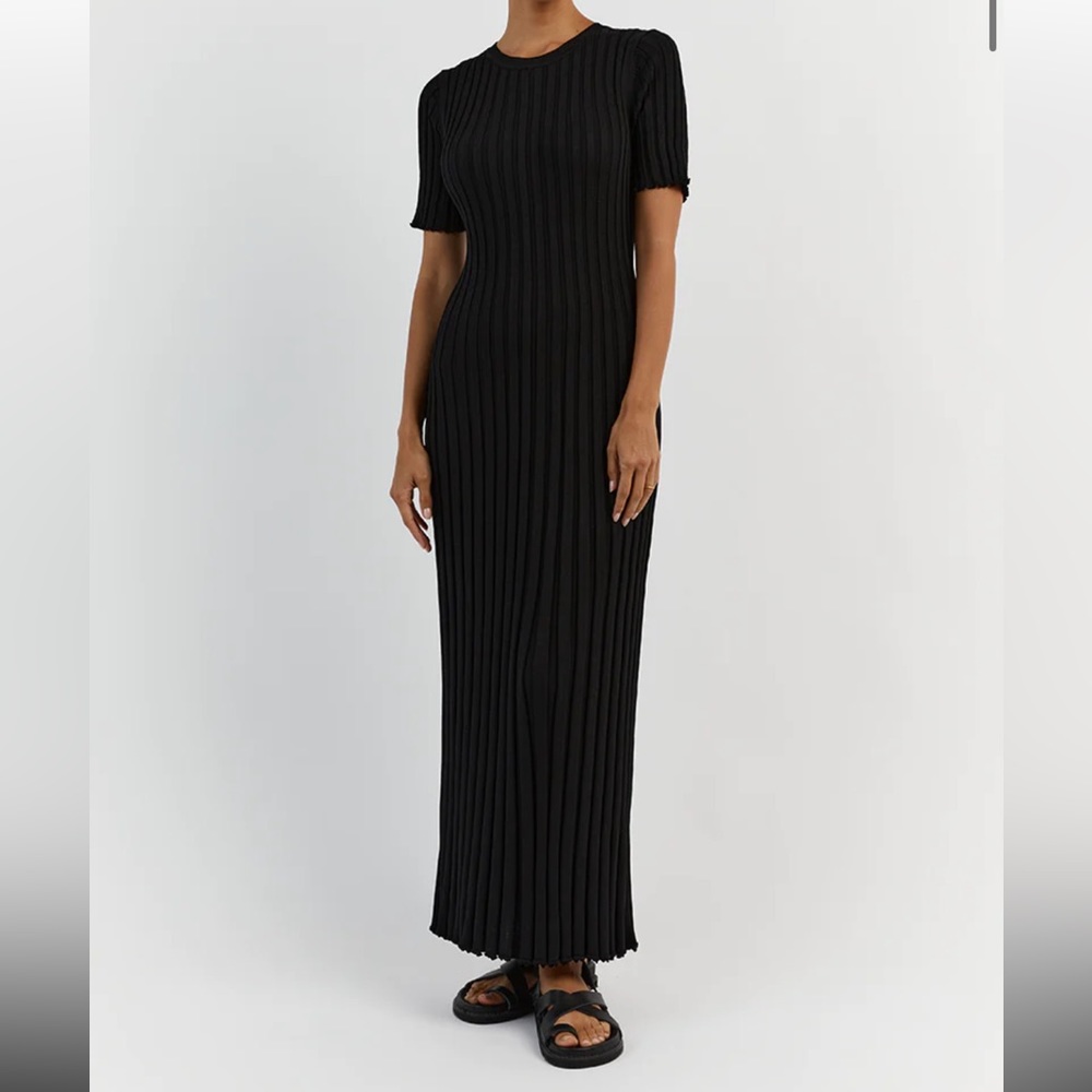 DISSH ADA BLACK SHORT SLEEVE MIDI